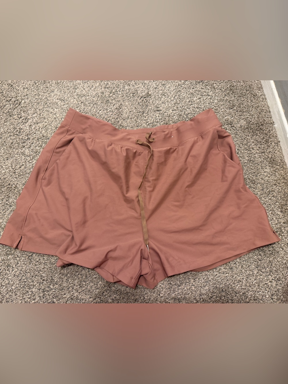Old Navy Women's Drawstring Performance Shorts - Rosewood